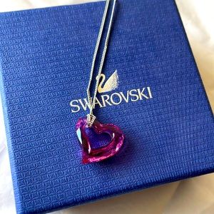 Swarovski small heart pendant necklace